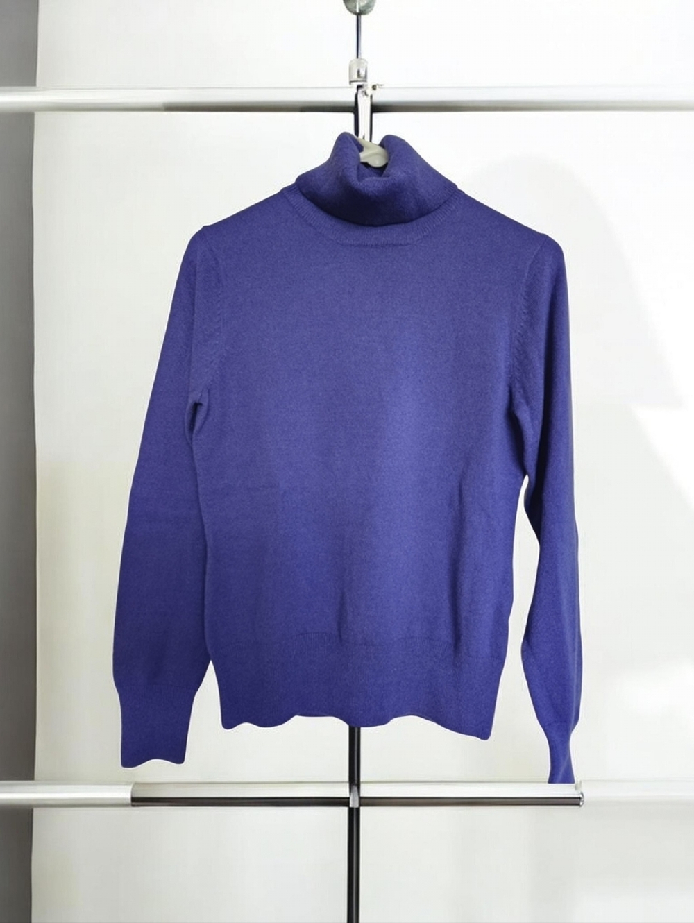 VENUS Royal Purple Turtleneck Sweater Soft Knit Long Sleeve Size Med.